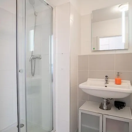 Bright 1br W Private Parking Братислава